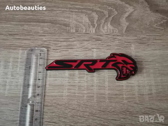 SRT Hellcat черно с червено емблема дясна, снимка 3 - Аксесоари и консумативи - 47977407