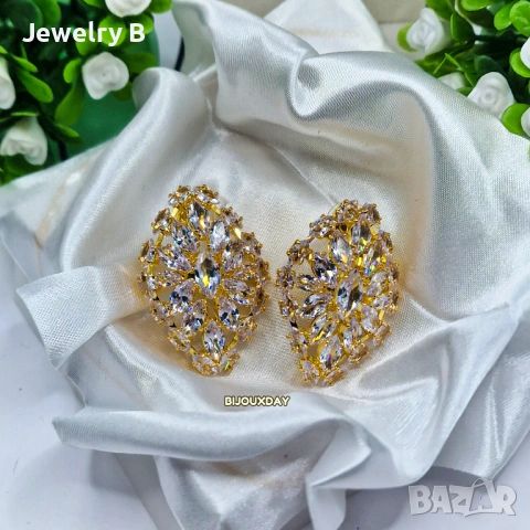 Дамски обеци с кристали и позлата