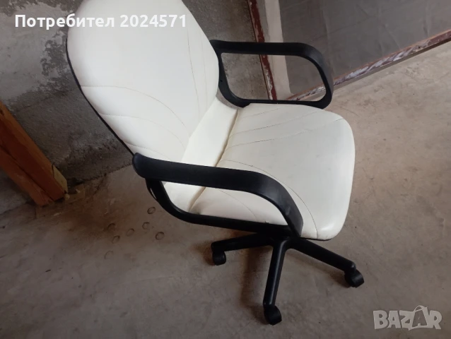 Офис стол, снимка 2 - Столове - 50810792