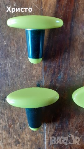 комплект тирбушон , отварачка и запушалки дизайнерски, стомана и светло зелени пластмасови части, снимка 6 - Аксесоари за кухня - 37716110