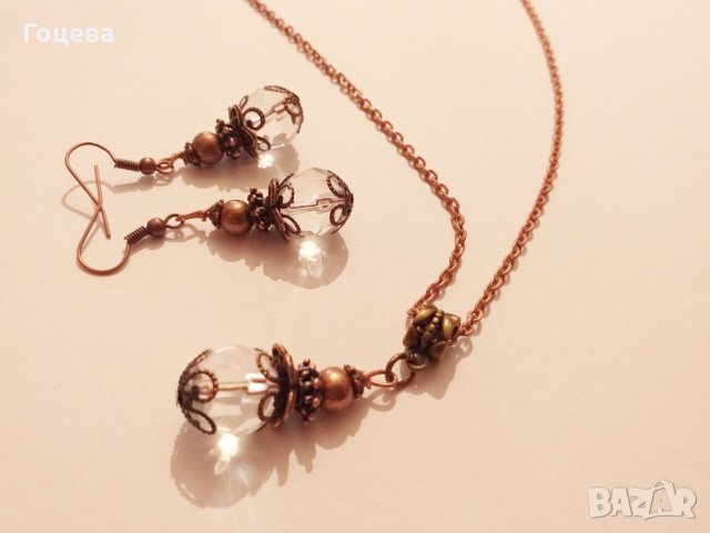 Прелестен комплект обеци и колие с кристални капки и орнаменти от мед в стил Антик, снимка 2 - Бижутерийни комплекти - 27728670