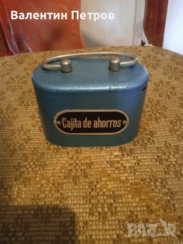 Стара испанска метална касичка