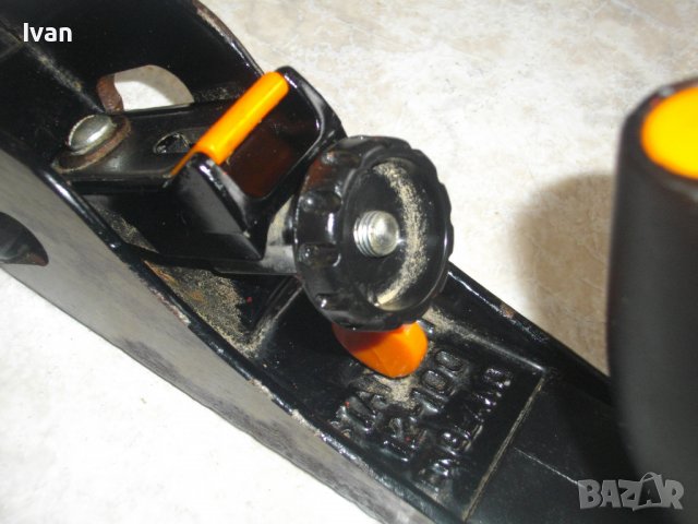 Ново STANLEY-RB10-ENGLAND-260мм-Нож 50мм/Ново Българско Профилно Ренде с Дървени Винтове Реглаж-2Нож, снимка 13 - Други инструменти - 39978584