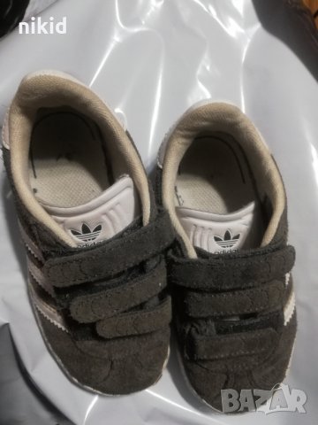 Обувки детски маратонки адидас adidas велур оригинал Gazelle, снимка 3 - Детски обувки - 27057864