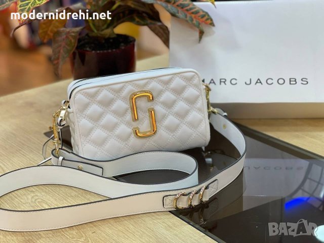 Дамска чанта бяла Marc Jacobs, снимка 1 - Чанти - 32379258