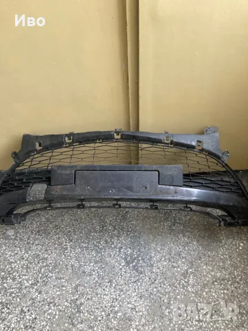Решетка предна оригинална Mazda 3 2009-2012 г.