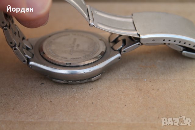 Швейцарски титаниев мъжки часовник ''Jacques Lemans'', снимка 8 - Мъжки - 43973942