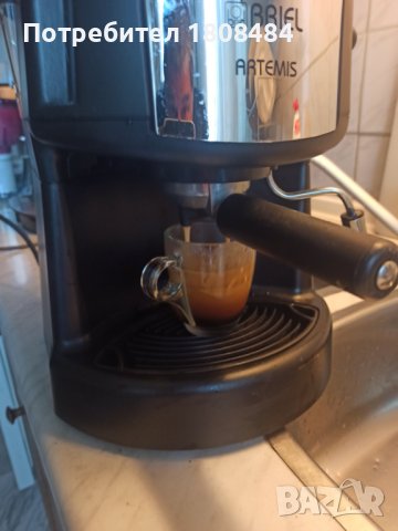 Кафемашина Бриел Артемис с ръкохватка с крема диск, работи перфектно 