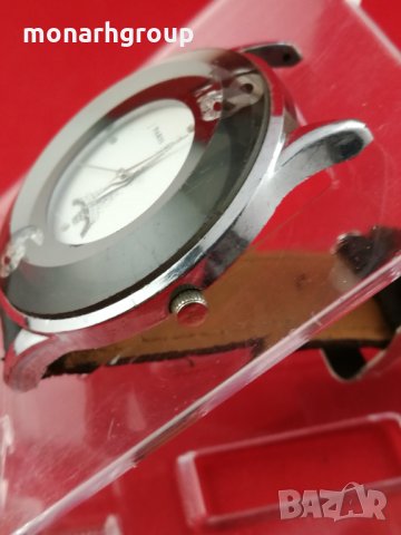 часовник Paris/Скъсана каишка/, снимка 4 - Други - 10341911