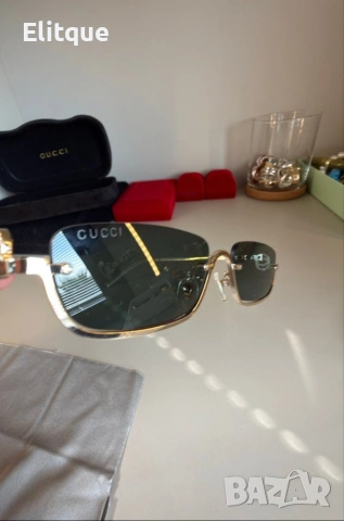 очила с черен обикновен калъф и ув защита Gucci, снимка 2 - Слънчеви и диоптрични очила - 53225324