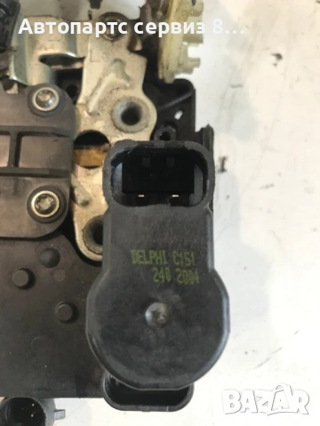 Механизъм за заключване на предна лява врата за Alfa Romeo 156 2005 1.9 M-Jet Оригинален 2402004, снимка 2 - Части - 53068571