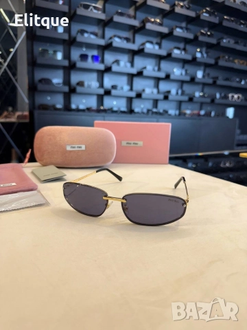 очила с черен обикновен калъф miu miu , снимка 2 - Слънчеви и диоптрични очила - 52684407