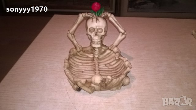 черепи-Декоративен пепелник-14х12х12см, снимка 5 - Колекции - 26905679