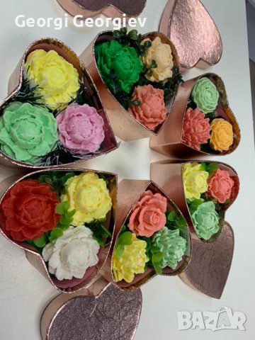 Подаръци от ароматен глицеринов сапун , снимка 13 - Изкуствени цветя - 39888710