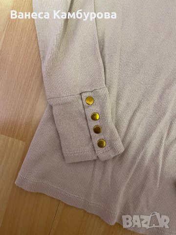 Бежова блуза със златни копчета , снимка 2 - Блузи с дълъг ръкав и пуловери - 40075585