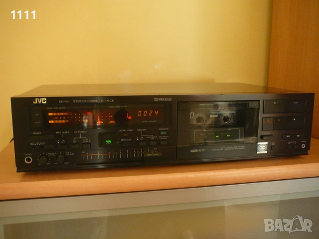 JVC KD-V6, снимка 2 - Ресийвъри, усилватели, смесителни пултове - 53044773
