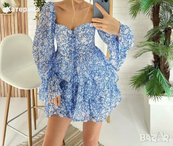 Дамска нежна рокля в синьо