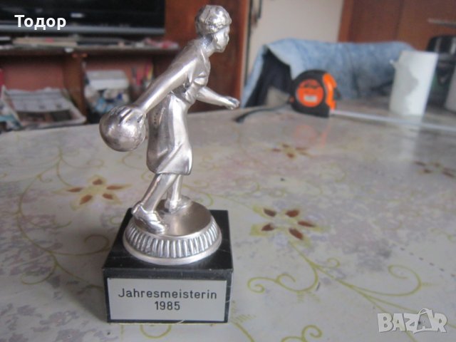Спортна бронзова статуетка пластика маркировки 1985, снимка 3 - Колекции - 33022713
