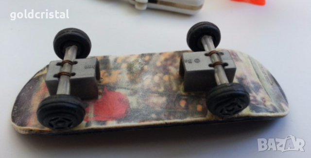 Стара играчка мини скейтбор 90те год, снимка 2 - Колекции - 16901944