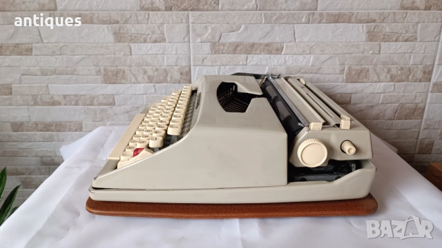 Стара пишеща машина Princess 500 - 1970" год., снимка 7 - Антикварни и старинни предмети - 53162440