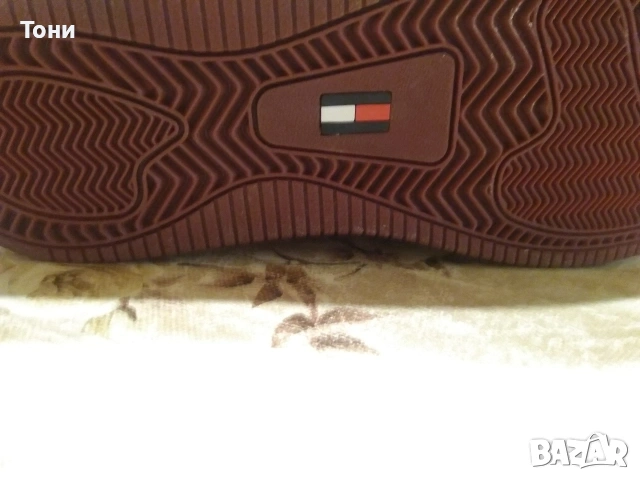 TOMMY HILFIGER Оригинал Нови Дамски Маратонки Изцяло от Естествена Кожа 41, снимка 13 - Маратонки - 53489141