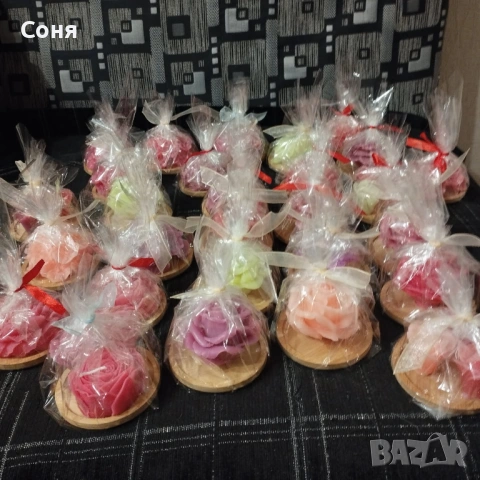 Восъчни ароматни свещи - цветя и рози , снимка 18 - Подаръци за жени - 53135924