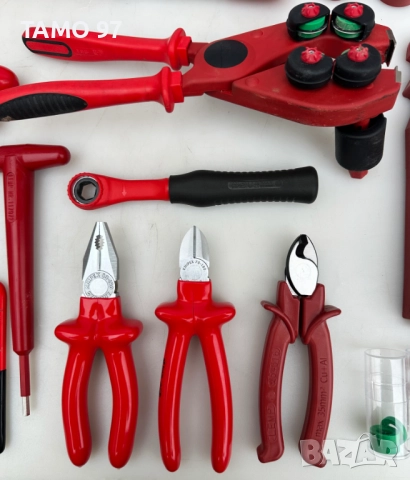 LEMP - Комплект от професионални изолирани инструмент 1000V VDE за електротехници, снимка 6 - Куфари с инструменти - 52958077