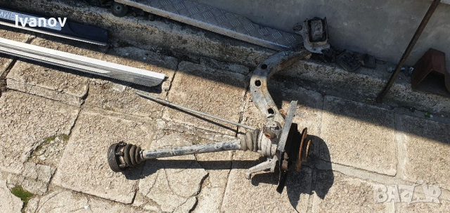 Заден десен шенкел за бмв е46 с полуоска с карета 