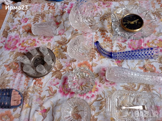 Кристални изделия от времето на СОЦ-А, снимка 2 - Сервизи - 43325478