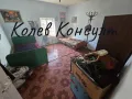 Продавам самостоятелна двуетажна къща в с.Елена , снимка 7