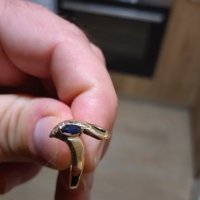 Златен пръстен с Натурален син Сапфир, снимка 2 - Пръстени - 44036462