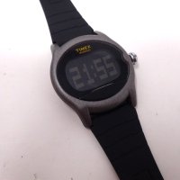 Електронен часовник TIMEX с нова силиконова каишка, снимка 1 - Мъжки - 43046955