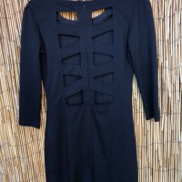 Черна рокля, снимка 2 - Рокли - 43475359