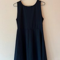 H&M Черна разкроена в талията рокля М размер 🖤 , снимка 1 - Рокли - 44017110