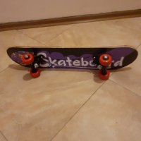 Продавам скейборд, почти нов,запазен, снимка 2 - Скейтборд, ховърборд, уейвборд - 43091851