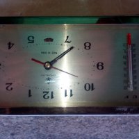 Стар механичен часовник с термометър, снимка 1 - Антикварни и старинни предмети - 27374122