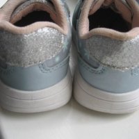 боти и маратонки - обувки за принцеси, снимка 8 - Детски обувки - 32634033