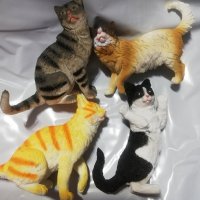 4 котки котка пластмасови фигурки за украса торта и ирга играчки, снимка 1 - Фигурки - 27331469