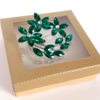Цветни брошки с кристали в подаръчна кутийка, снимка 4 - Подаръци за жени - 43427476