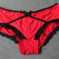 S червени микрофибърни бикини с черни сатенени ластици, снимка 1 - Бельо - 40660888