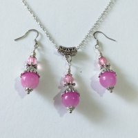 Красив комплект бижута с камъни Розов кварц и орнаменти в цвят Сребро , снимка 1 - Бижутерийни комплекти - 37684123