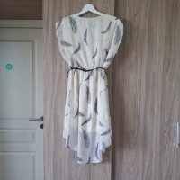 Нова рокля с принт пера, снимка 4 - Рокли - 28682623