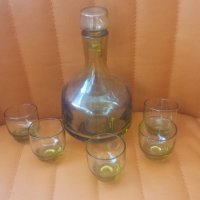 Ракиен комплект от бутилка с тапа, 5 чашки от зелено стъкло, снимка 4 - Чаши - 33174248