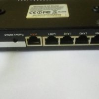 Продавам REPOTEC Wireiess-G Router с усилвателна антена., снимка 2 - Рутери - 37867633