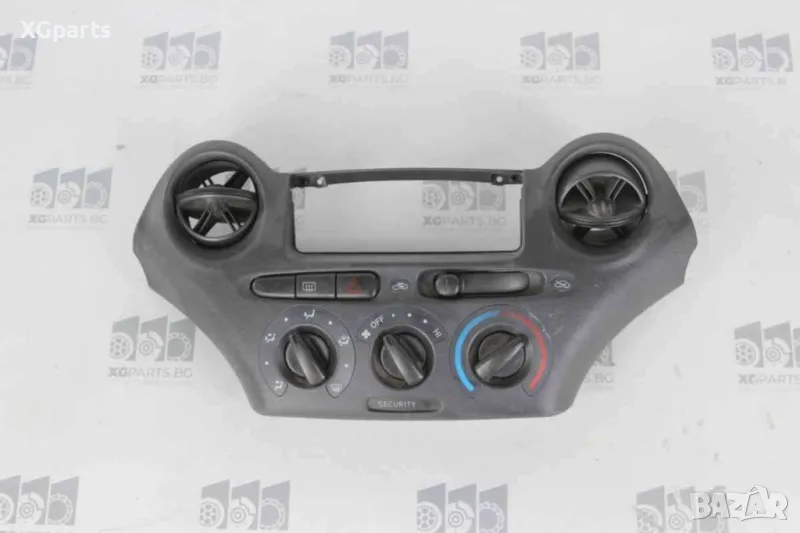  Конзола с панел парно за Toyota Yaris I (1999-2005), снимка 1