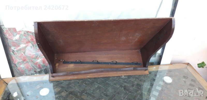 Стар  дървен рафт-закачалка, снимка 1