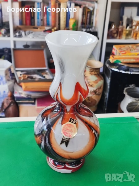 Стара ваза Italy opaline florence, снимка 1