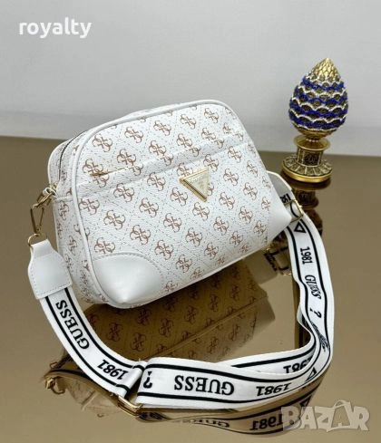 Guess Бяла Дамска Кожена Чанта , снимка 1