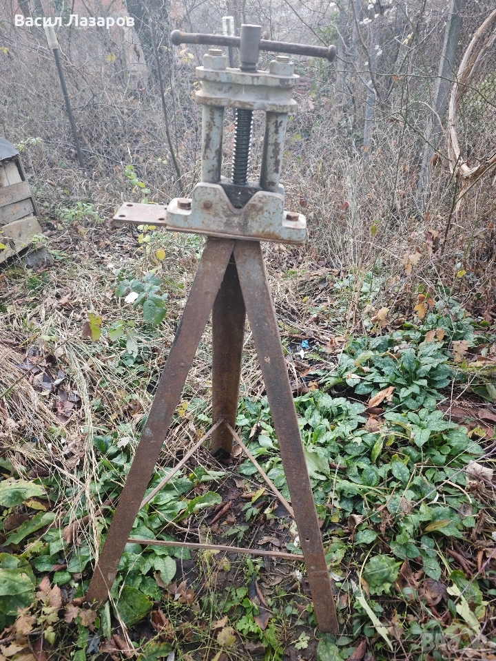 Тръбно менгеме със стойка , снимка 1