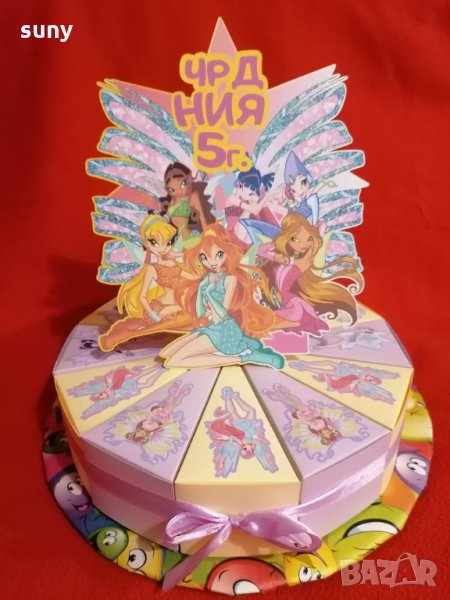 Картонена торта Winx, снимка 1